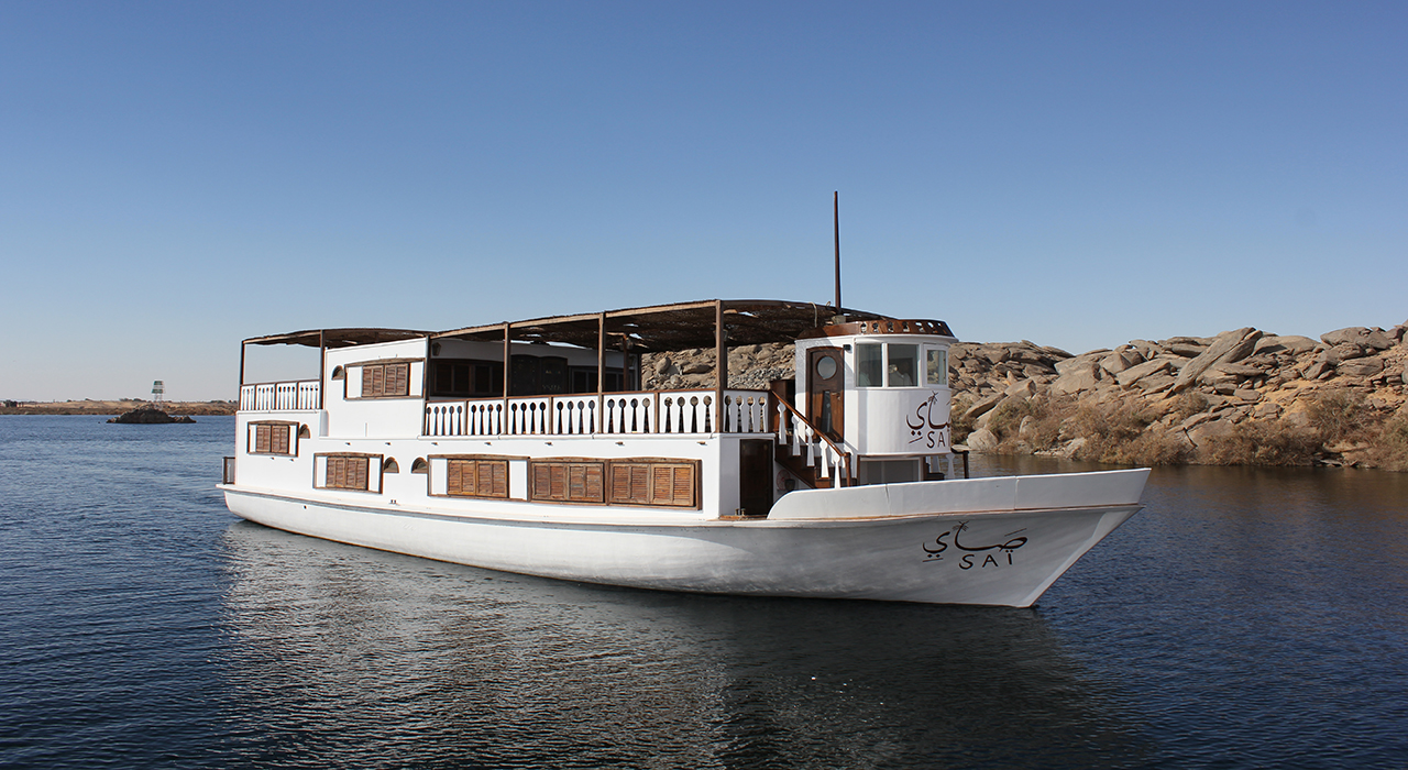 Small-boat Lake Nasser cruising